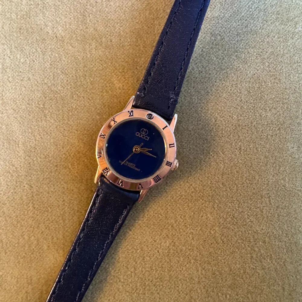 Vintage Gucci 3000L Series Gold-Tone Watch - Picture 4 of 7
